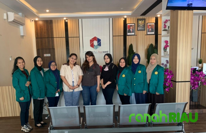 Mahasiswa UMRI gelar wawancara dengan Matahari Sinar Panbersi tentang Pencatatan Keuangan 